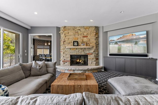 6504 Stauder Circle, Edina, MN 55436