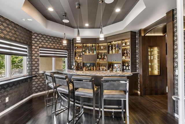 6504 Stauder Circle, Edina, MN 55436