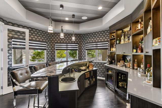 6504 Stauder Circle, Edina, MN 55436