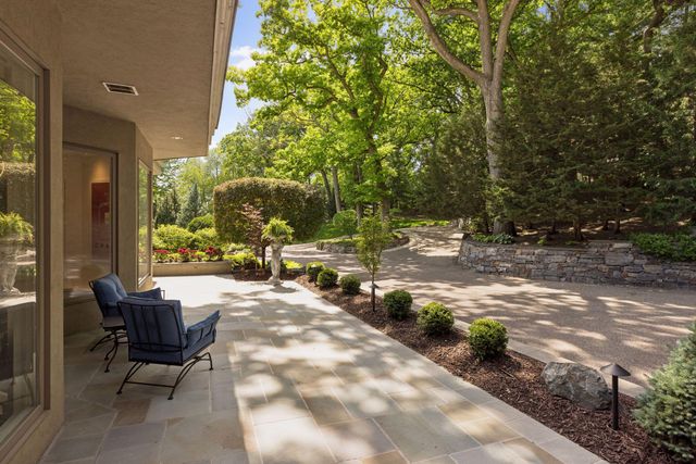 6504 Stauder Circle, Edina, MN 55436