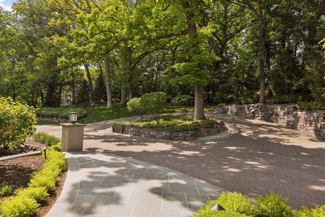 6504 Stauder Circle, Edina, MN 55436
