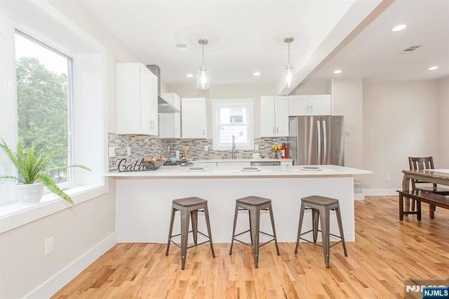2389 3rd Street, Fort Lee, NJ 07024