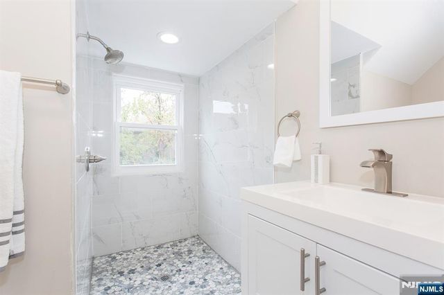2389 3rd Street, Fort Lee, NJ 07024