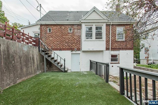 2389 3rd Street, Fort Lee, NJ 07024