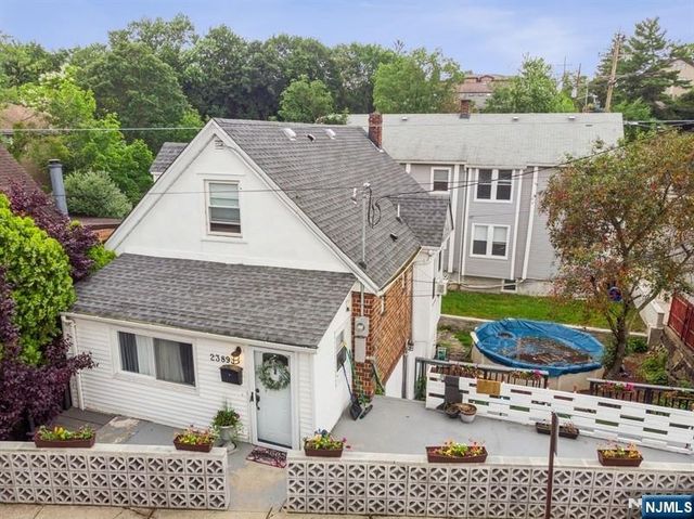 2389 3rd Street, Fort Lee, NJ 07024