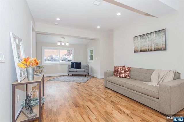 2389 3rd Street, Fort Lee, NJ 07024