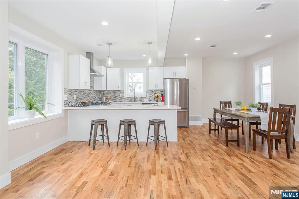 2389 3rd Street, Fort Lee, NJ 07024
