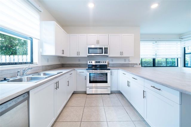 1928 SW 5th Blvd 1928, Fort Lauderdale, FL 33312