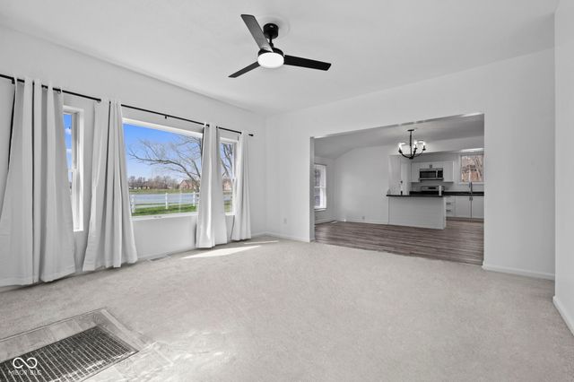 5452 E Hadley Road, Mooresville, IN 46158