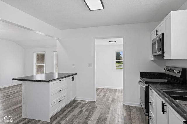 5452 E Hadley Road, Mooresville, IN 46158