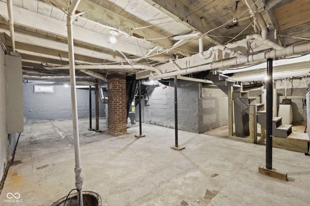 5452 E Hadley Road, Mooresville, IN 46158