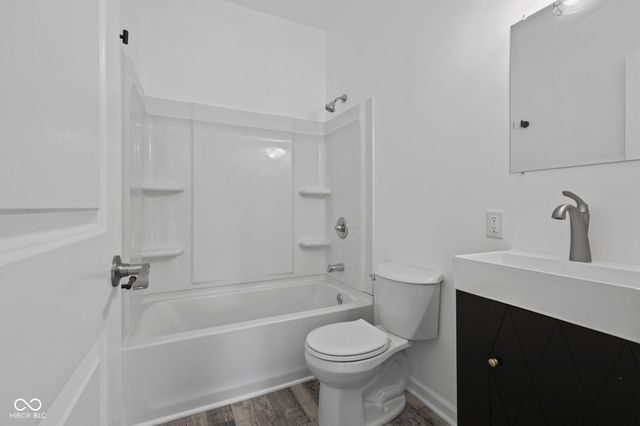 5452 E Hadley Road, Mooresville, IN 46158