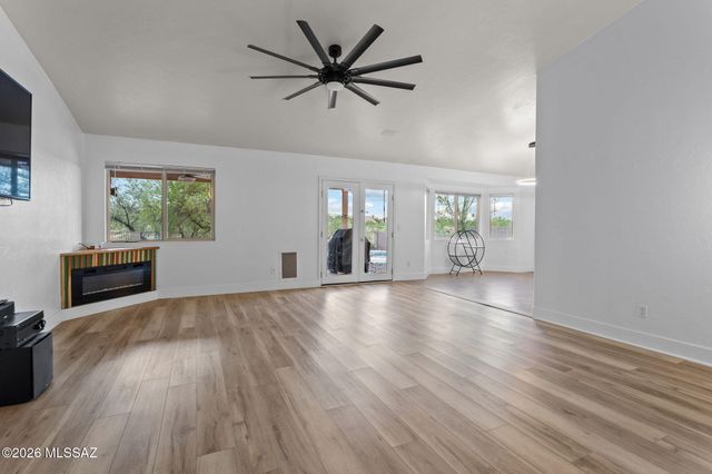 7023 W Cherry Tree Place, Tucson, AZ 85757