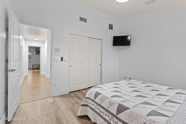 7023 W Cherry Tree Place, Tucson, AZ 85757