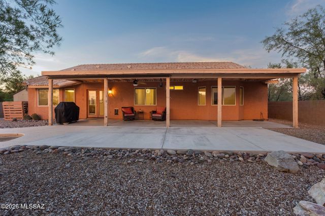 7023 W Cherry Tree Place, Tucson, AZ 85757