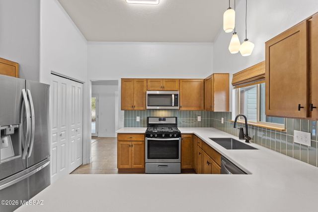 7023 W Cherry Tree Place, Tucson, AZ 85757