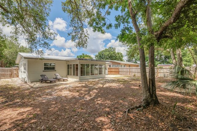 2654 GRAND CAYMAN STREET, Sarasota, FL 34231
