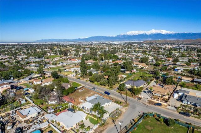 5361 Cedar, Jurupa Valley, CA 92509