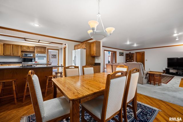 11201 N OAK TRAIL Drive, Peoria, IL 61615