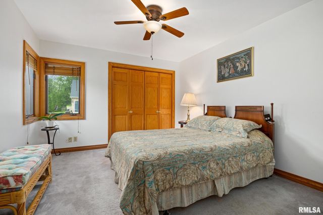 11201 N OAK TRAIL Drive, Peoria, IL 61615