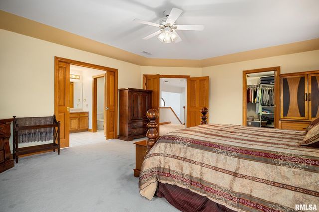 11201 N OAK TRAIL Drive, Peoria, IL 61615