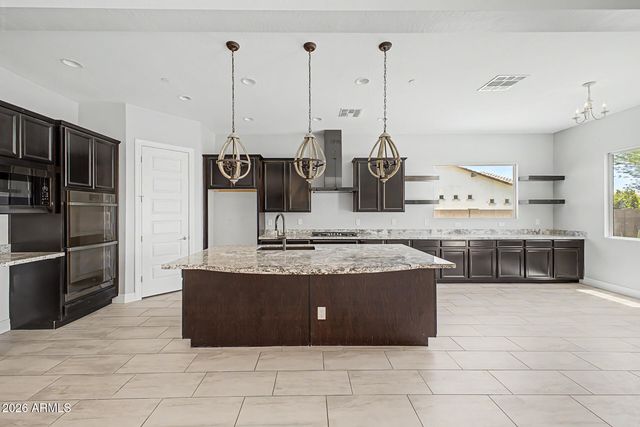 7563 W ELECTRA Lane, Peoria, AZ 85383
