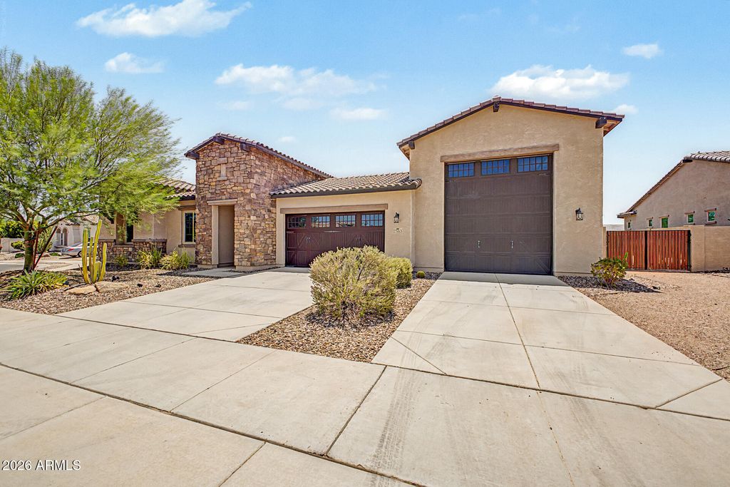 7563 W ELECTRA Lane, Peoria, AZ 85383 — photo 2