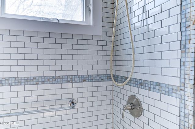 88 Maple Avenue, Voorheesville, NY 12186