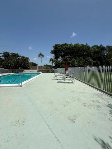 1501 NE 191st St C107, Miami, FL 33179