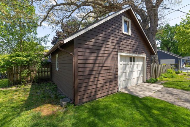 1005 S 8th Street, Goshen, IN 46526
