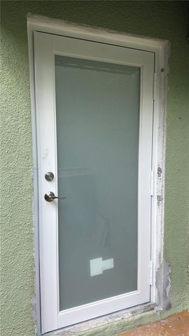 11163 NW 7th St 201-19, Miami, FL 33172