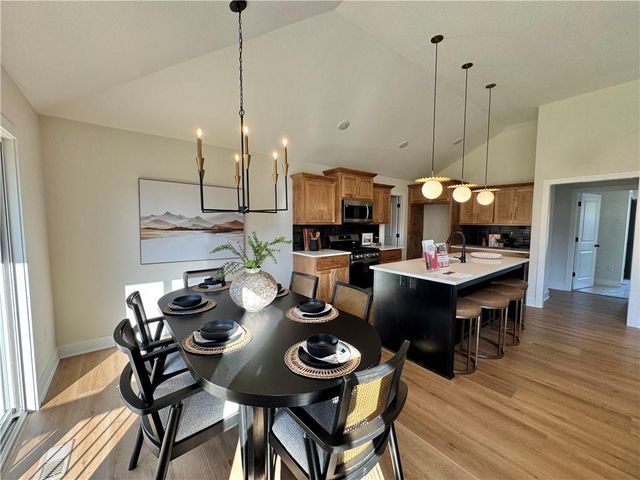 18180 NW 127th Street, Platte City, MO 64079