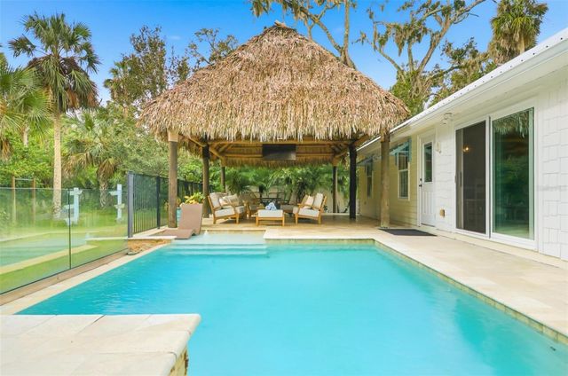 10 PAMELA PARKWAY, Palm Coast, FL 32137