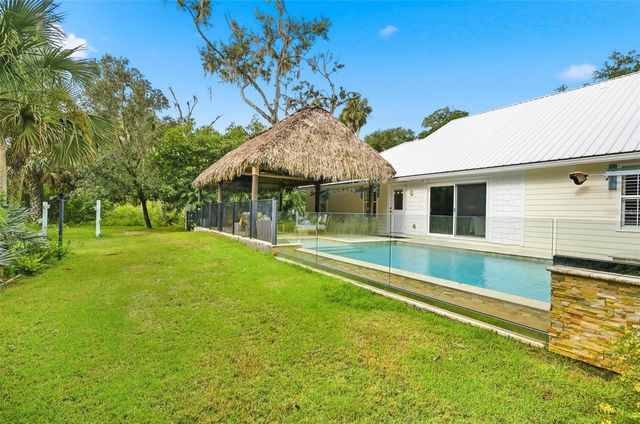 10 PAMELA PARKWAY, Palm Coast, FL 32137