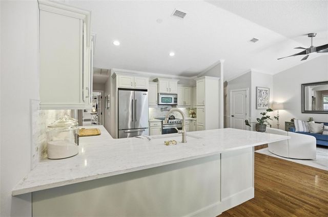 10 PAMELA PARKWAY, Palm Coast, FL 32137