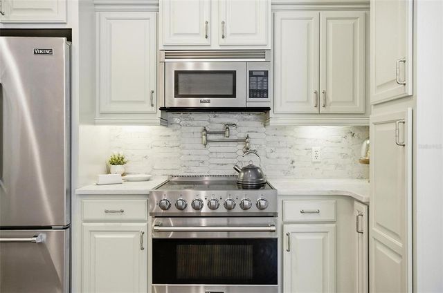 10 PAMELA PARKWAY, Palm Coast, FL 32137