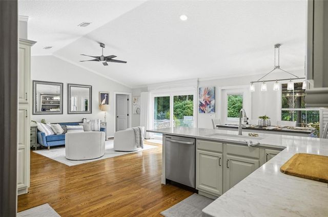 10 PAMELA PARKWAY, Palm Coast, FL 32137