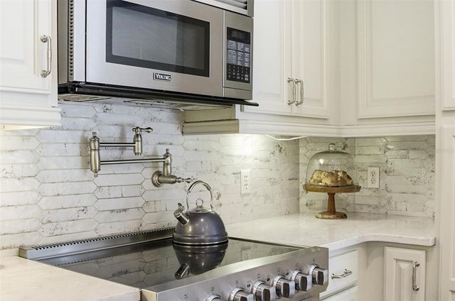 10 PAMELA PARKWAY, Palm Coast, FL 32137