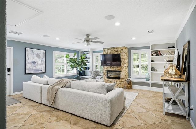 10 PAMELA PARKWAY, Palm Coast, FL 32137