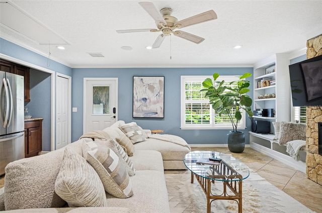 10 PAMELA PARKWAY, Palm Coast, FL 32137