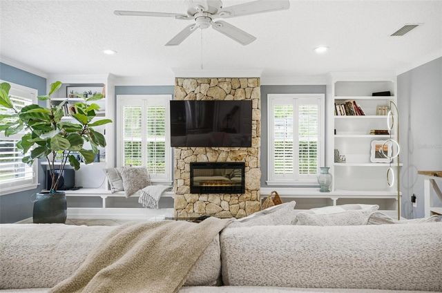 10 PAMELA PARKWAY, Palm Coast, FL 32137