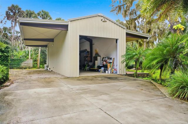 10 PAMELA PARKWAY, Palm Coast, FL 32137