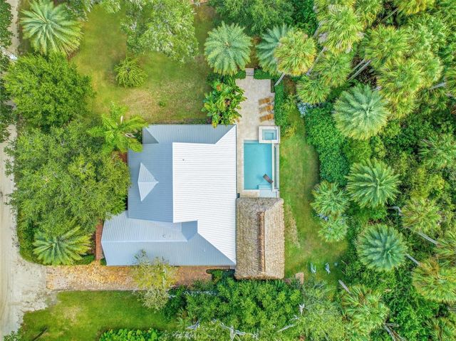 10 PAMELA PARKWAY, Palm Coast, FL 32137