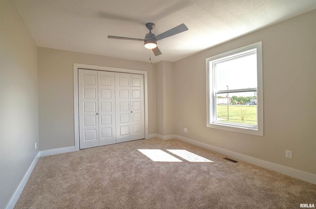 1008 S 4TH Street, Clinton, IA 52732