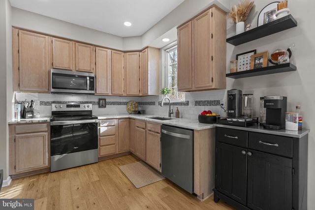 8217 QUILL POINT DR, Bowie, MD 20720