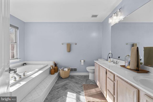 8217 QUILL POINT DR, Bowie, MD 20720