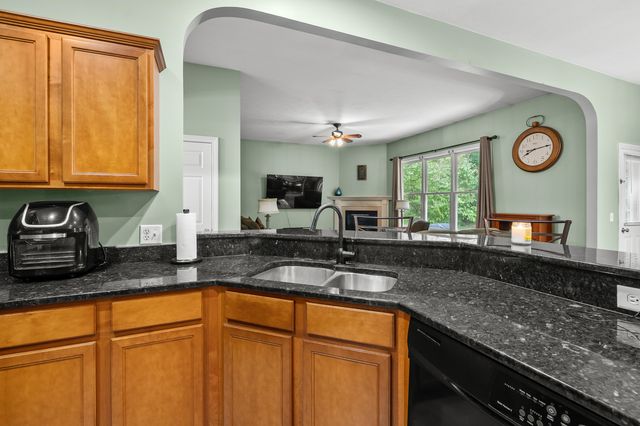 48655 Beulah Way, Mattawan, MI 49071
