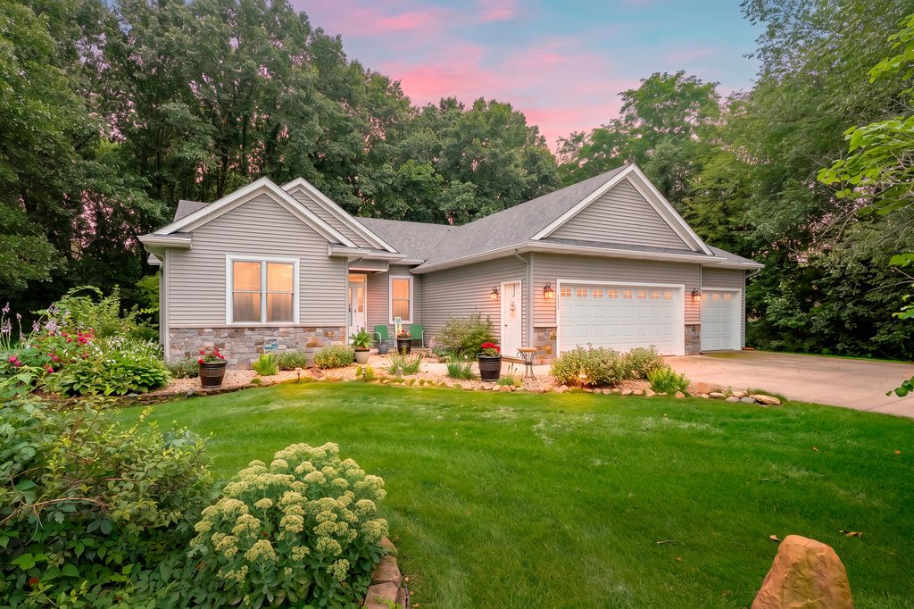 48655 Beulah Way, Mattawan, MI 49071