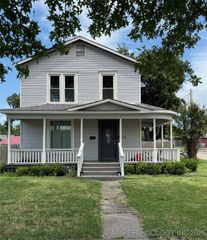 202 W 4th Street, Claremore, OK 74017
