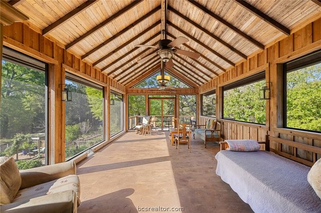 3702 County Road 151, Bedias, TX 77831